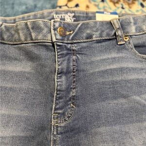 Terra & Sky Light Blue Denim Jeans with Brass Button